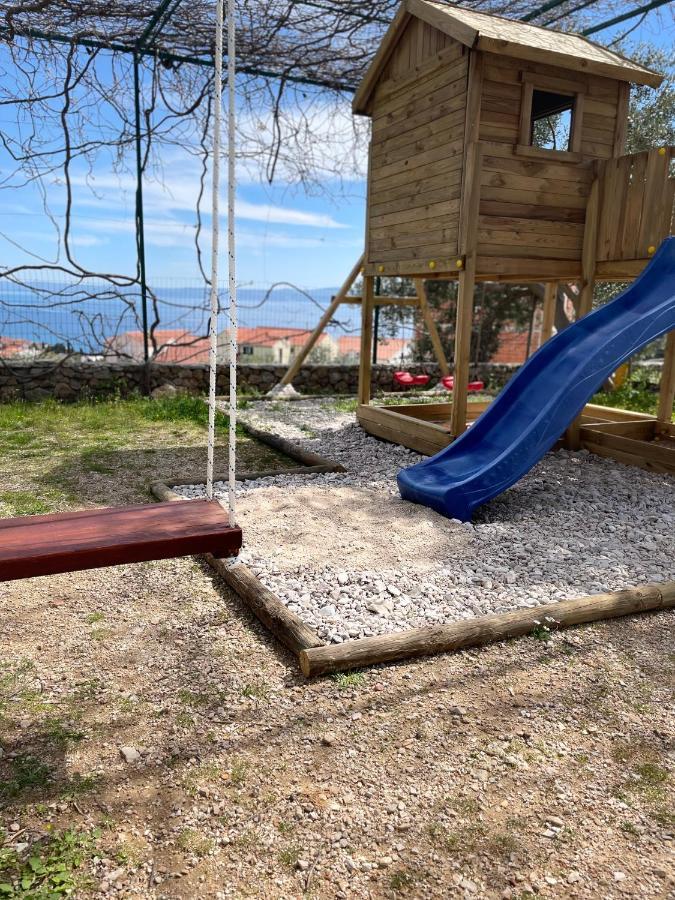 Vacation House Marin With Jacuzzi - Bol, Brac Bagian luar foto