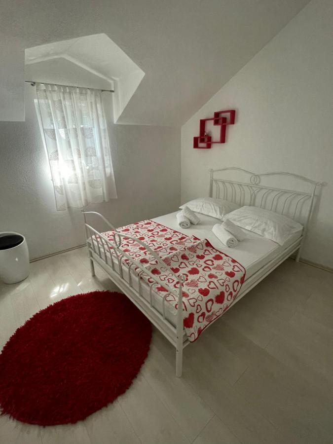 Vacation House Marin With Jacuzzi - Bol, Brac Bagian luar foto