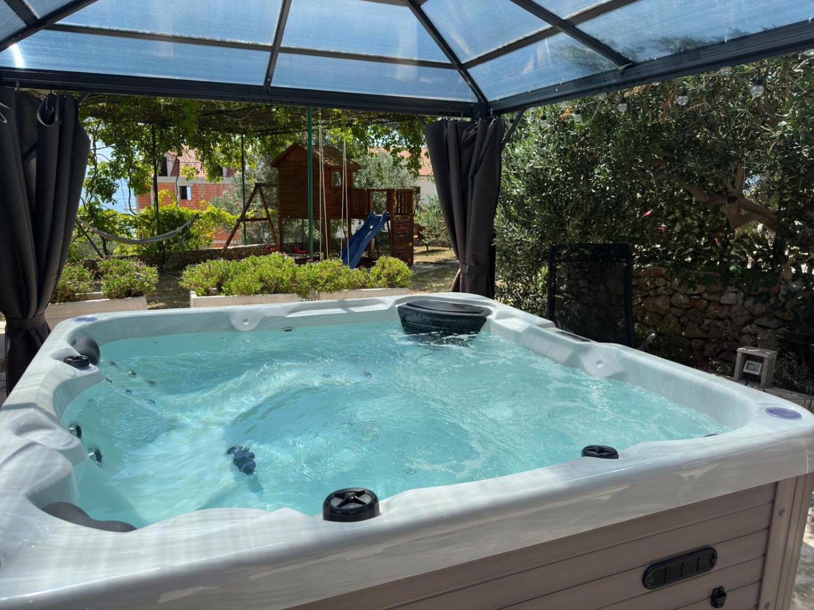 Vacation House Marin With Jacuzzi - Bol, Brac Bagian luar foto